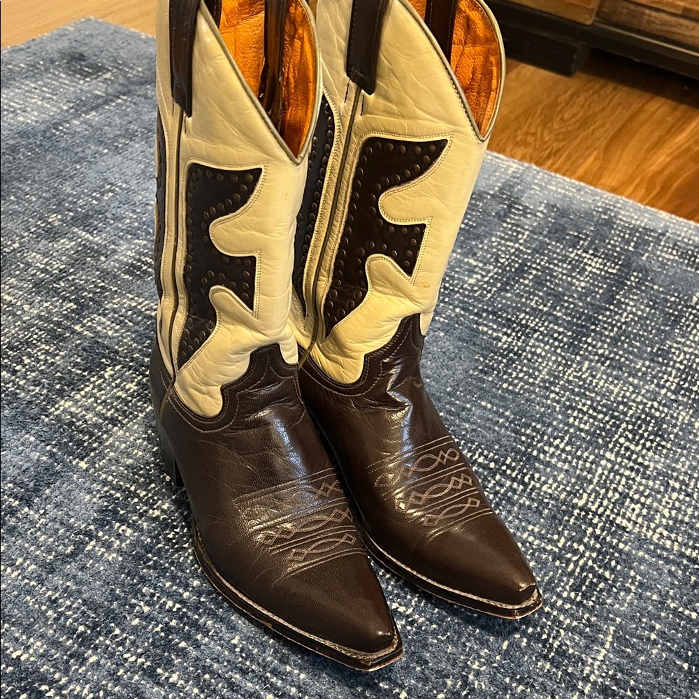 Frye vintage Daisy Duke Brown and Cream Heeled Boots